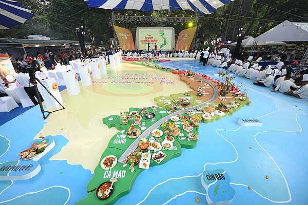 Lễ hội ẩm thực hơn 100 món ngon ở Dinh Độc Lập có gì hấp dẫn?